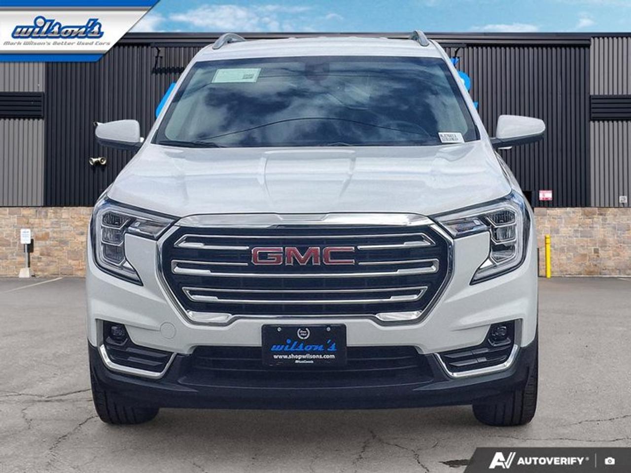 2024 GMC Terrain SLT AWD | Leather | Heated Seats + Steering | Power Liftgate | Remote Start | CarPlay | and More ! Photo