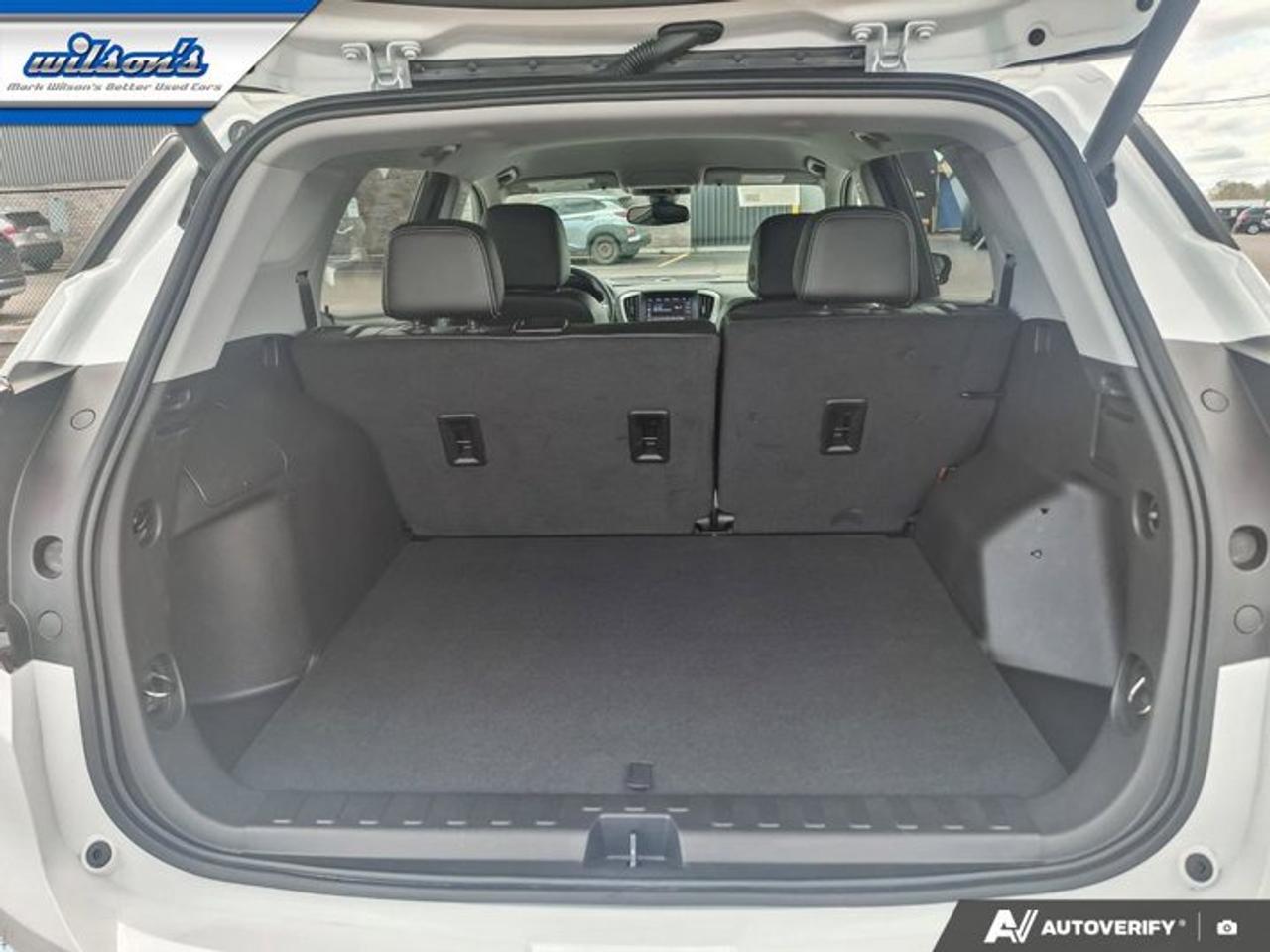 2024 GMC Terrain SLT AWD | Leather | Heated Seats + Steering | Power Liftgate | Remote Start | CarPlay | and More ! Photo