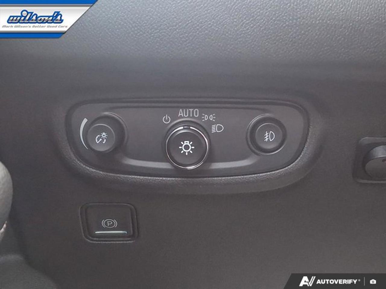 2024 GMC Terrain SLT AWD | Leather | Heated Seats + Steering | Power Liftgate | Remote Start | CarPlay | and More ! Photo