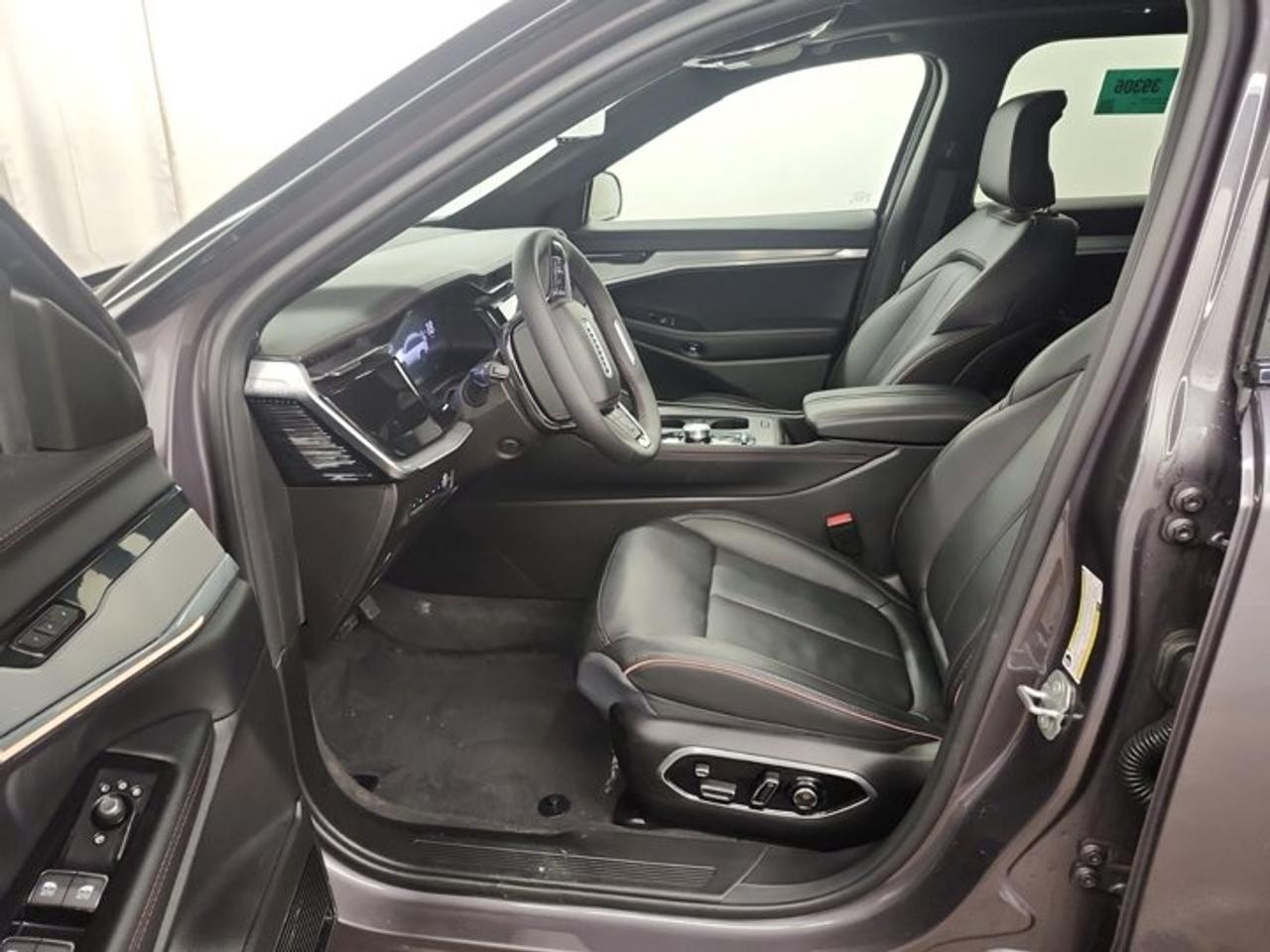 2024 Jeep Wagoneer S Launch Edition 4WD | EV | Leather | Sunroof | Nav | HUD | Massage Seats | Cooled Seats and More ! Photo2