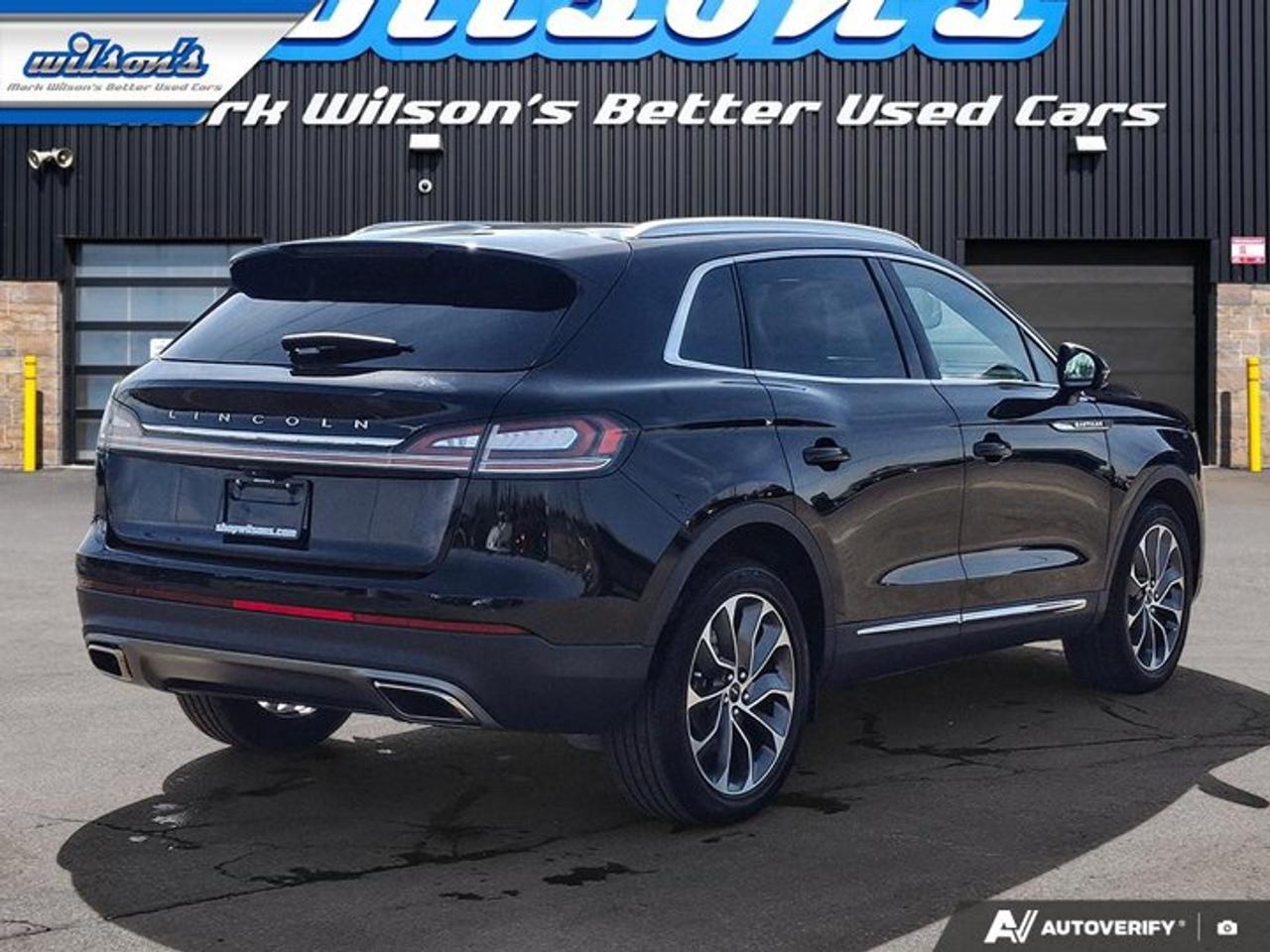 2022 Lincoln Nautilus Reserve AWD | Leather | Pano Roof | Nav | Revel Audio | BSM | Power Liftgate | CarPlay and More ! Photo4