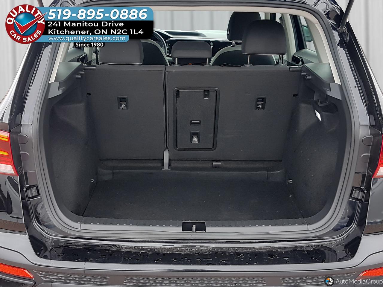 2024 Volkswagen Taos Trendline *HEATED SEATS* Photo