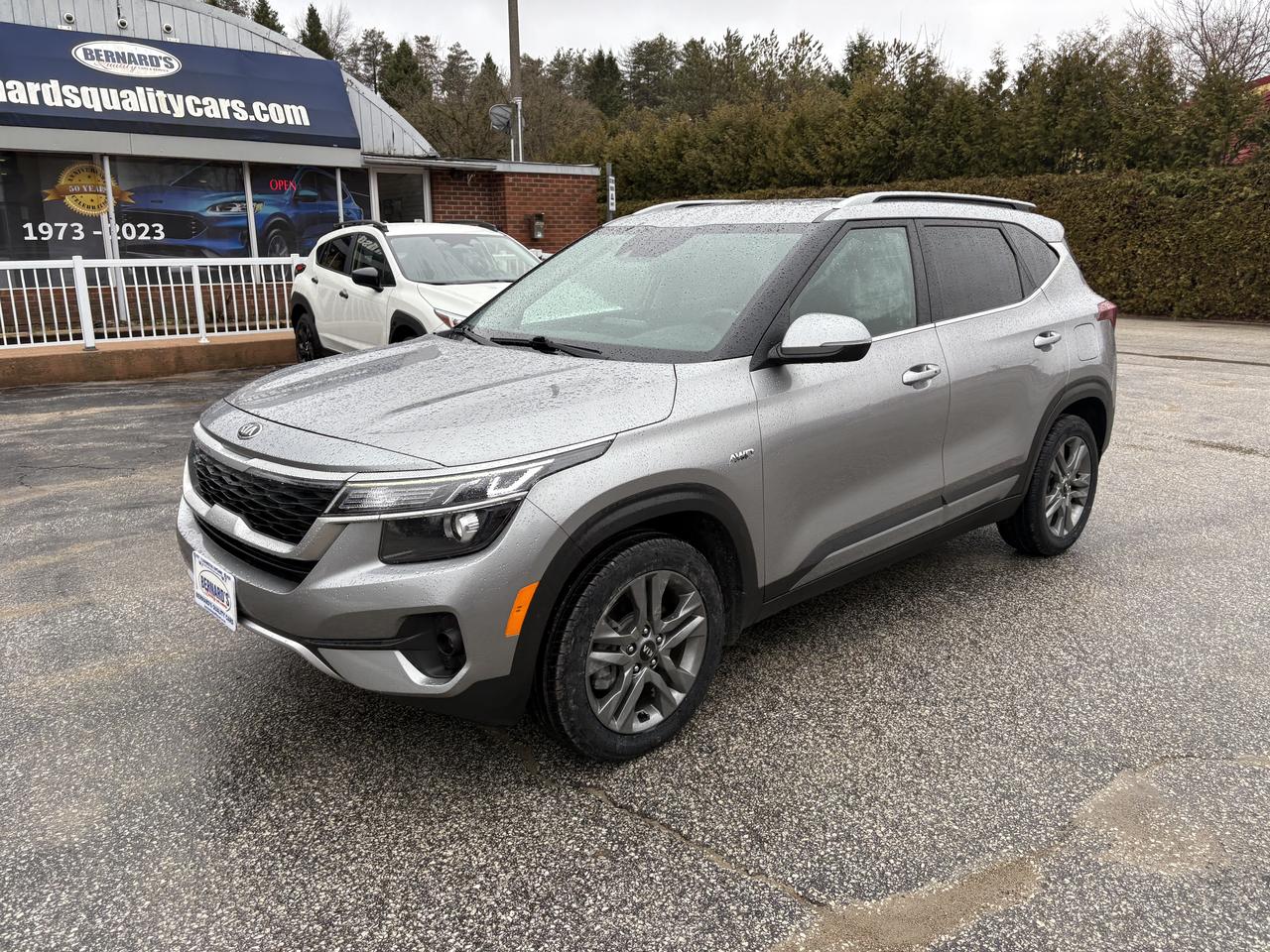 2021 Kia Seltos EX - Photo #2