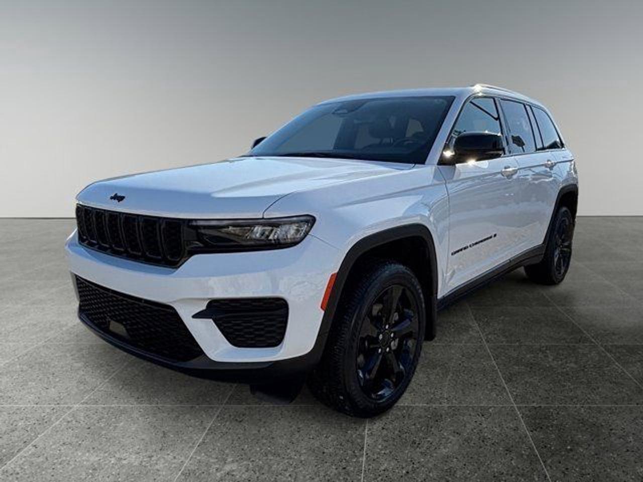 2024 Jeep Grand Cherokee Altitude - Photo #1