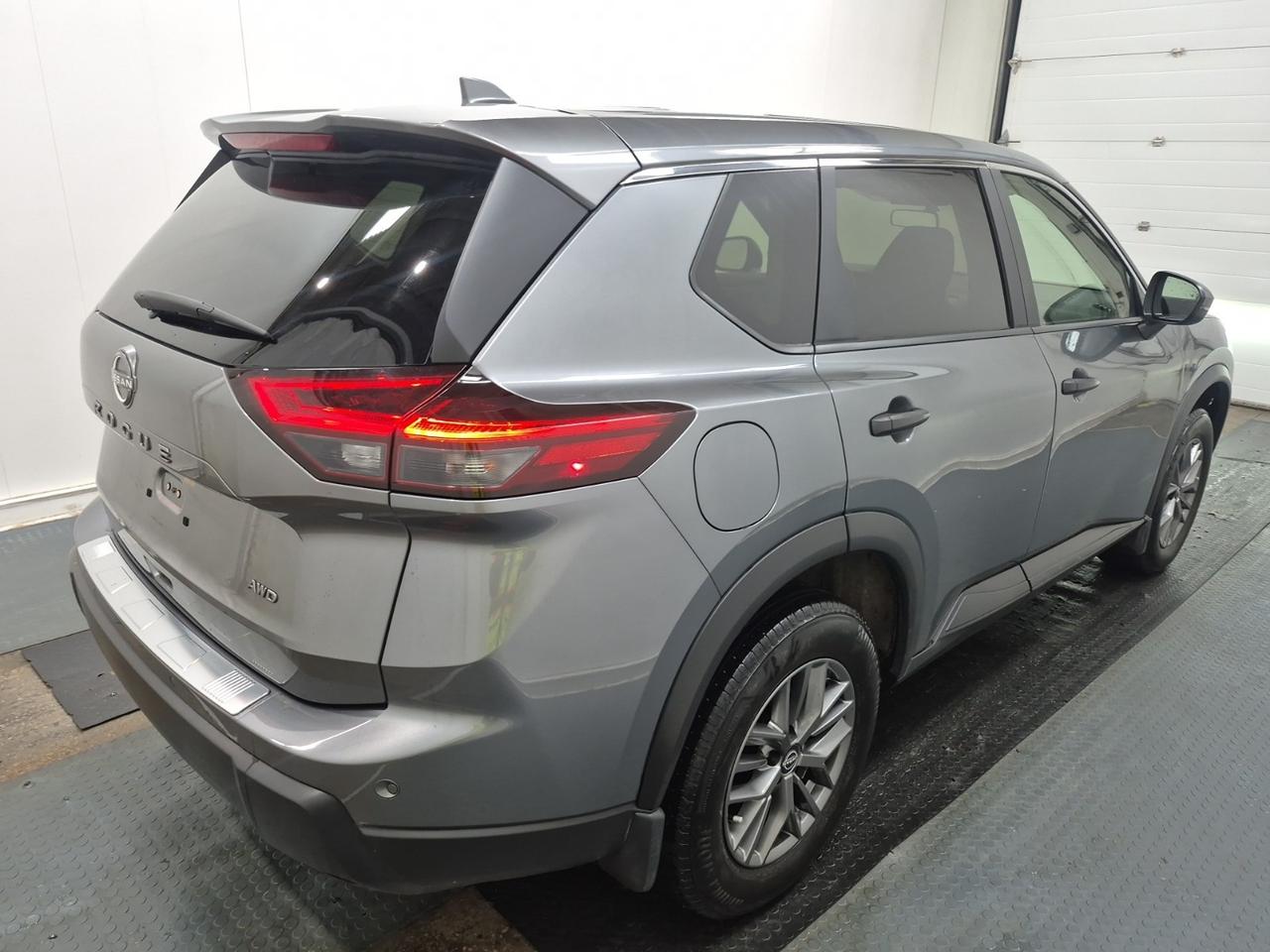 2024 Nissan Rogue S AWD | HEATED SEATS | BSM | CARPLAY | Photo