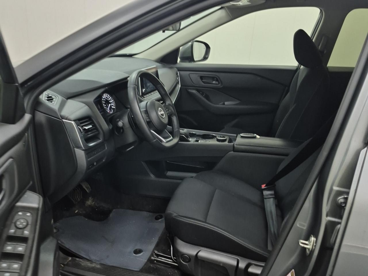 2024 Nissan Rogue S AWD | HEATED SEATS | BSM | CARPLAY | Photo2