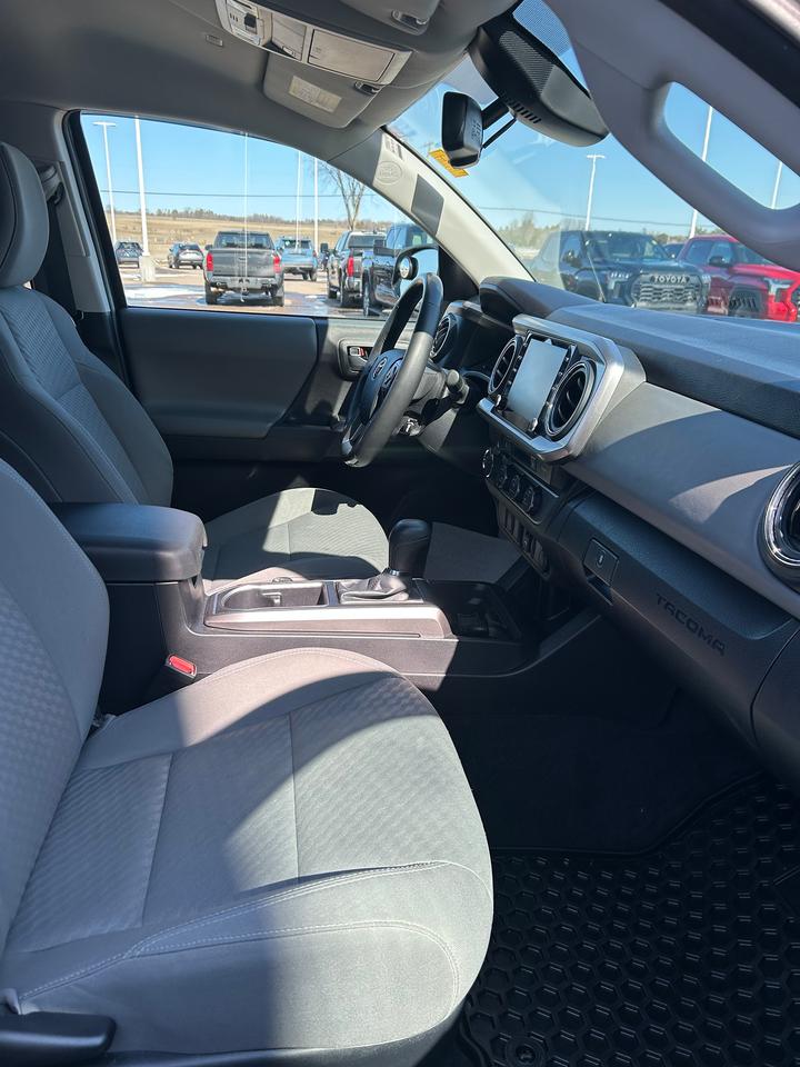 2023 Toyota Tacoma SR5 Photo