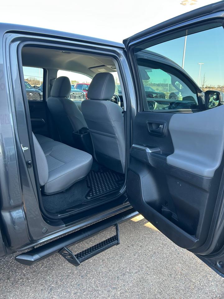 2023 Toyota Tacoma SR5 Photo