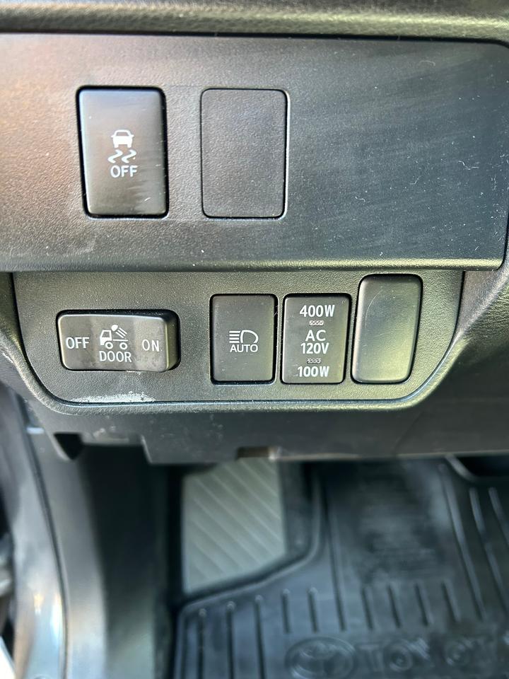 2023 Toyota Tacoma SR5 Photo