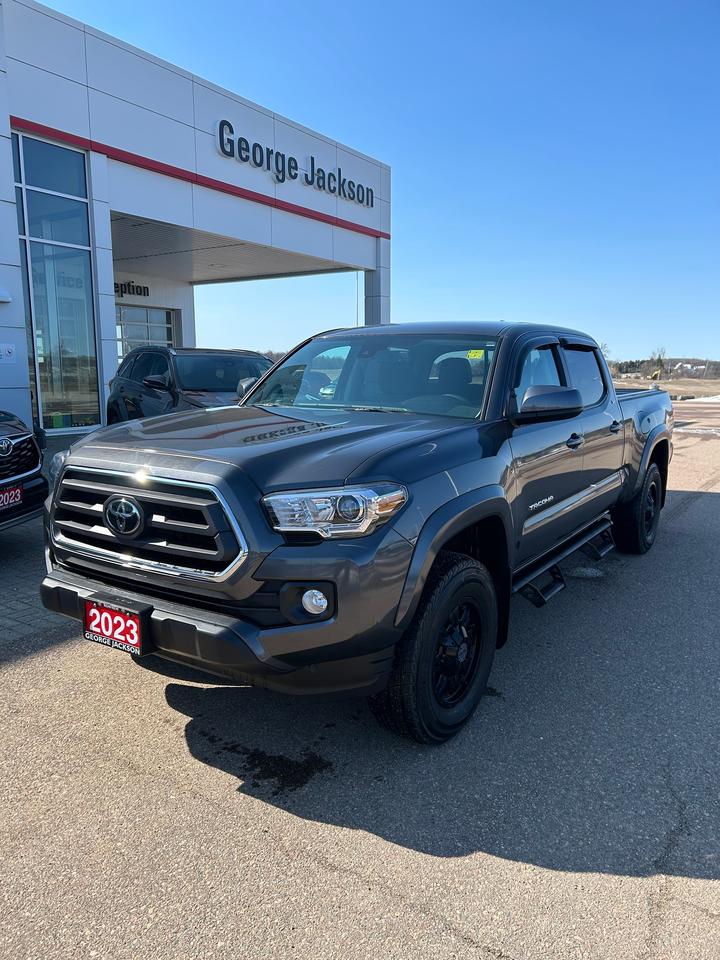 2023 Toyota Tacoma SR5 Photo0