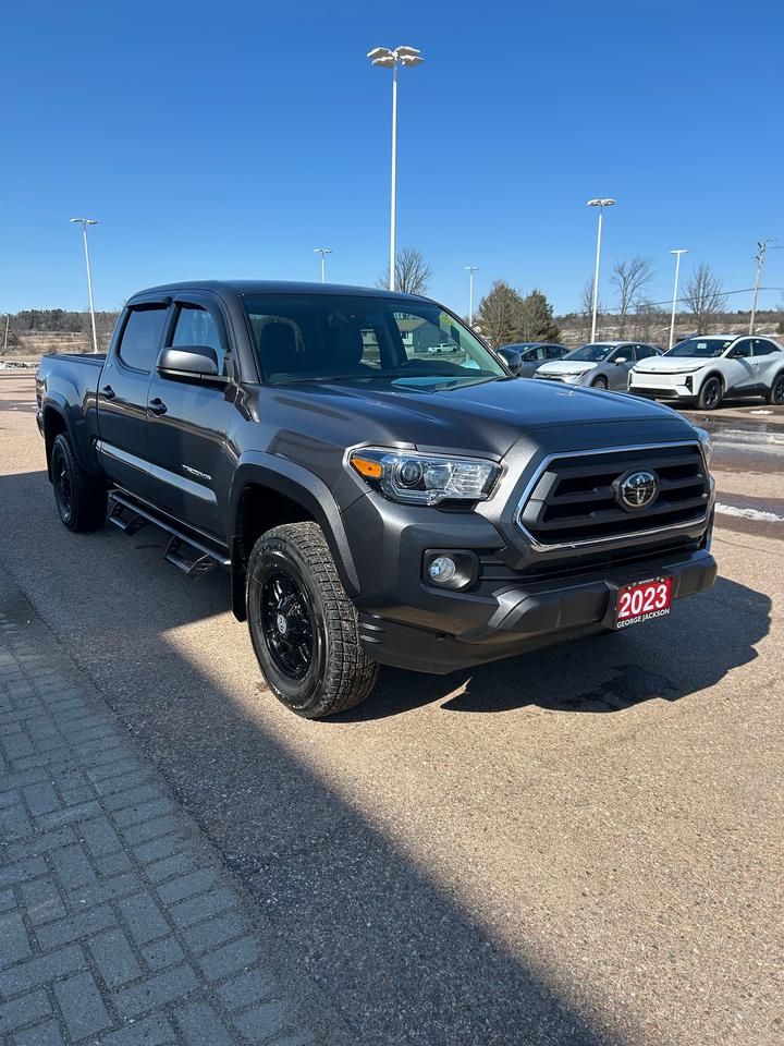 2023 Toyota Tacoma SR5 Photo