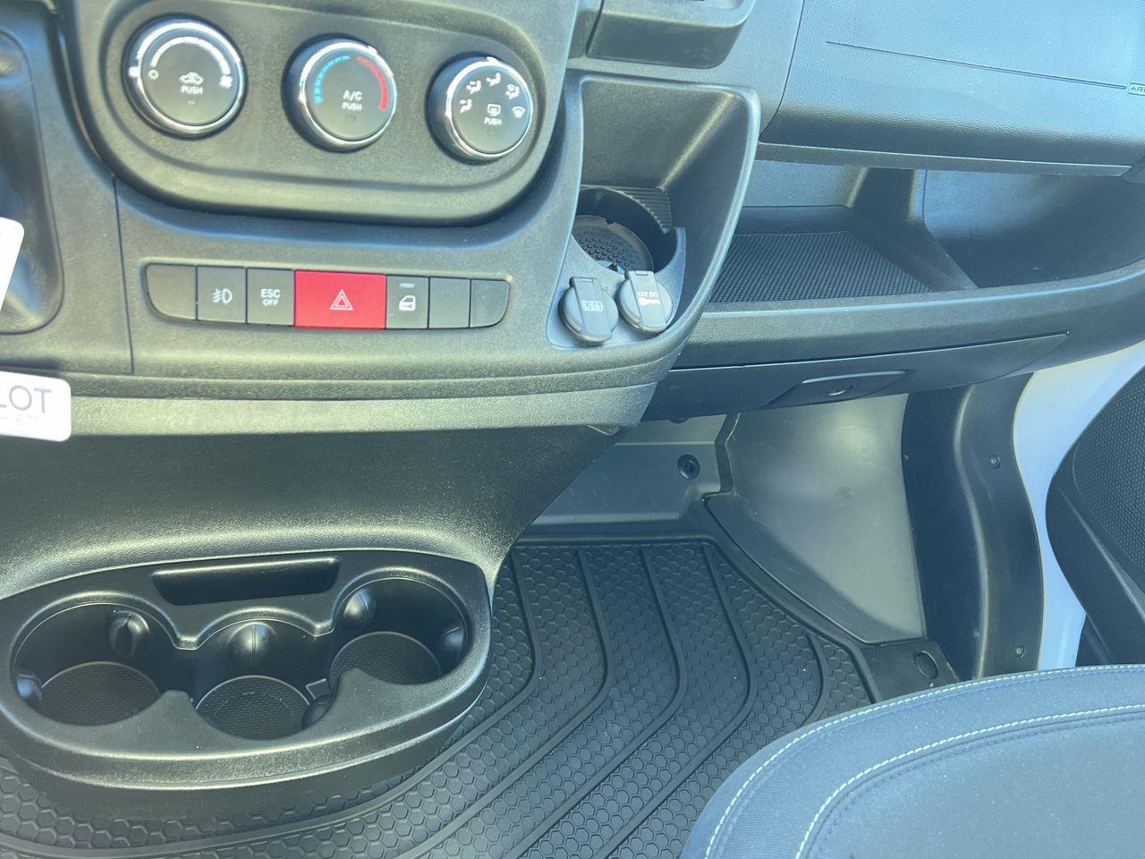 2021 RAM 2500 ProMaster High Roof 2 PASSENGER, BACK UP CAMERA, CRUISE CONTROL, POWER FOLDING MIRRORS!! Photo