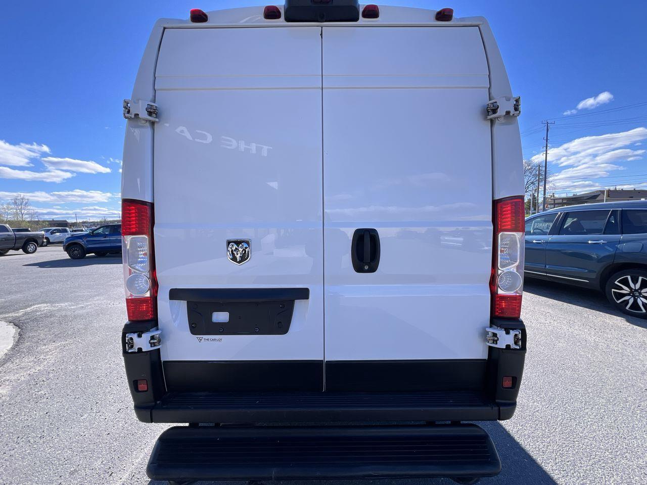 2021 RAM 2500 ProMaster High Roof 2 PASSENGER, BACK UP CAMERA, CRUISE CONTROL, POWER FOLDING MIRRORS!! Photo