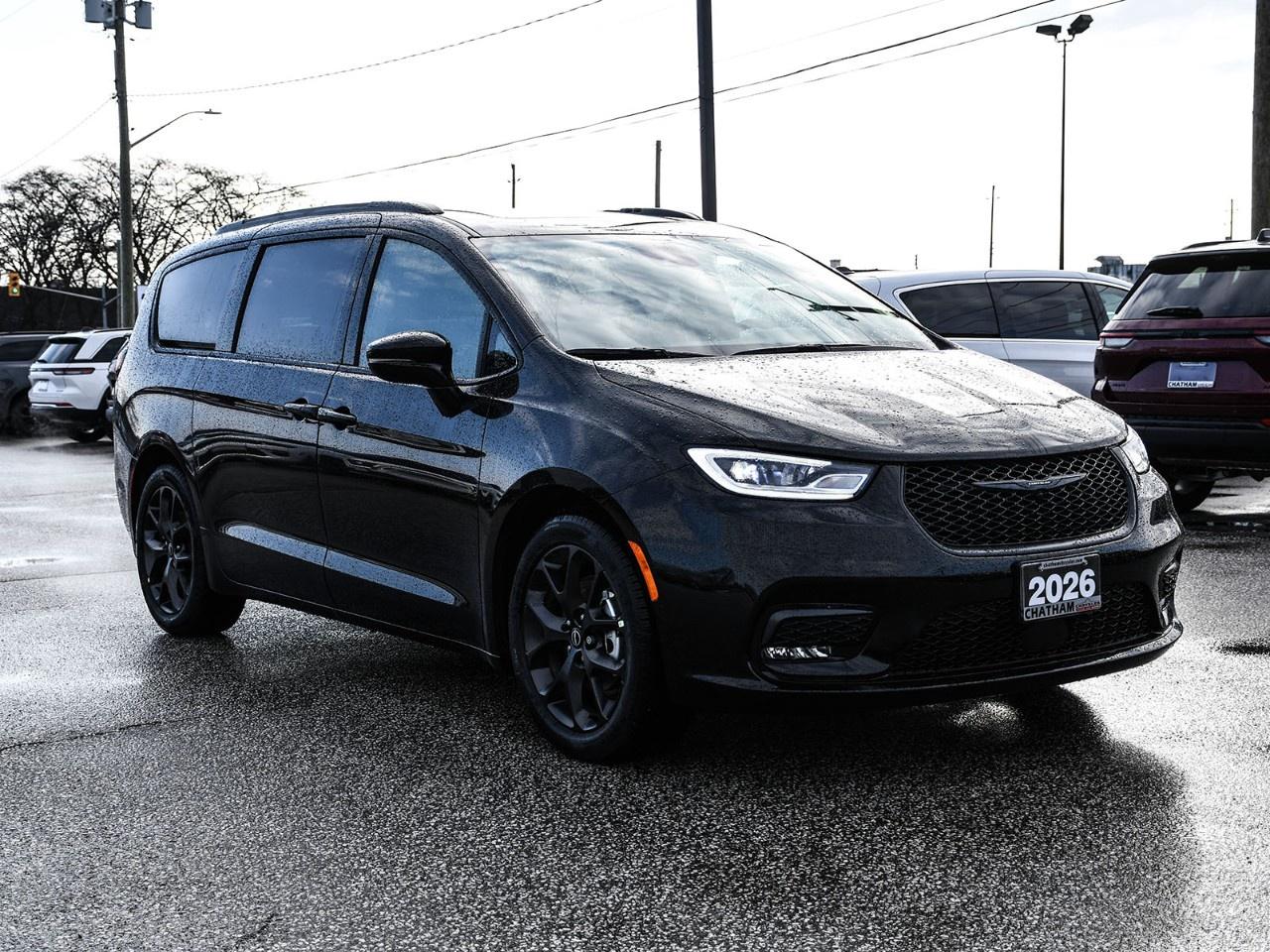 2026 Chrysler Pacifica Select FWD Photo