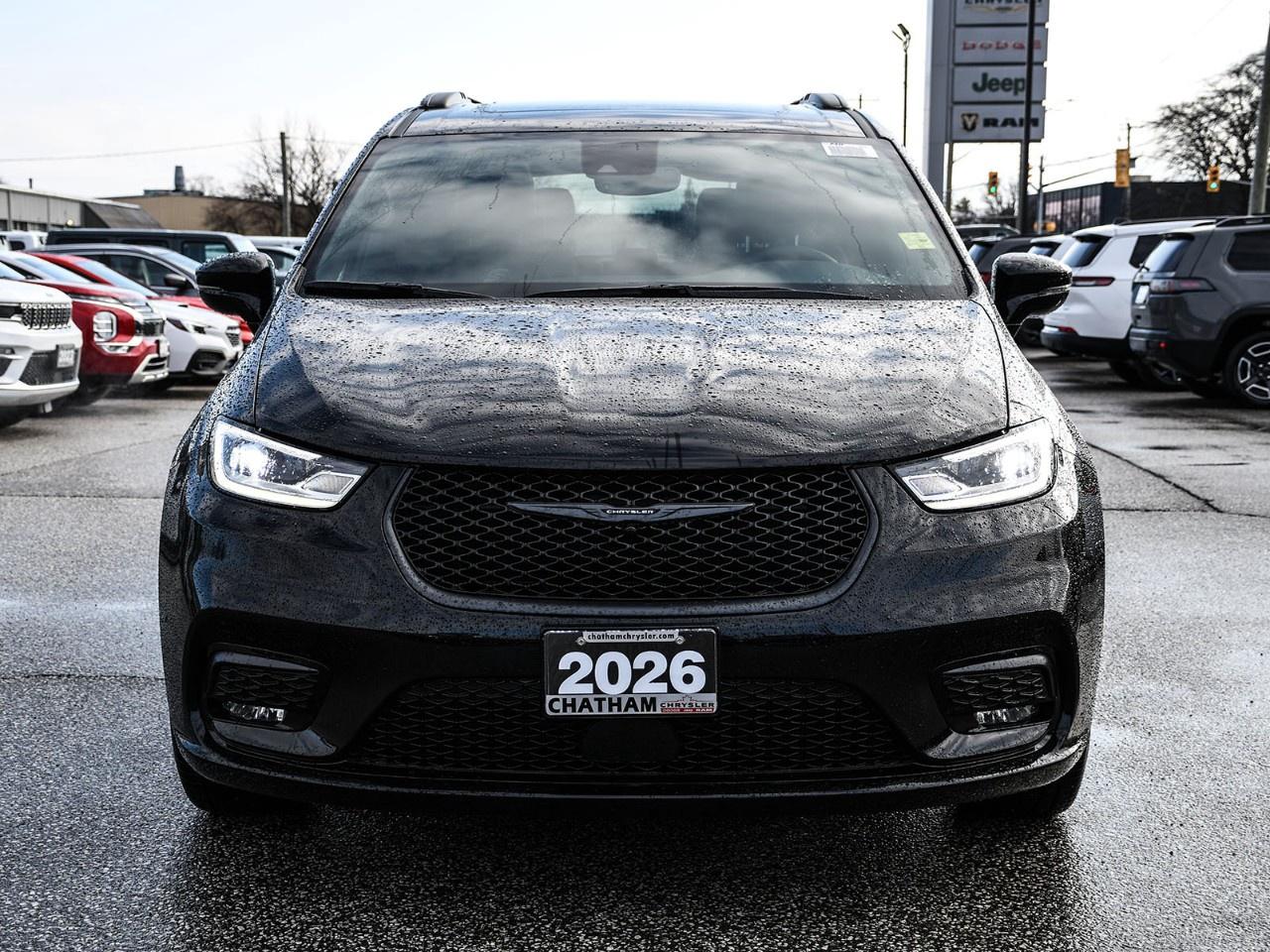 2026 Chrysler Pacifica Select FWD Photo