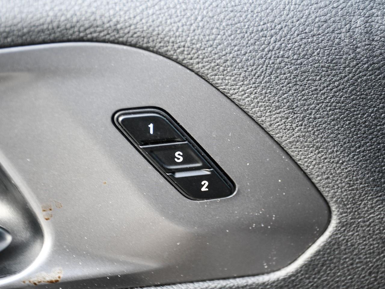 2026 Chrysler Pacifica Select FWD Photo