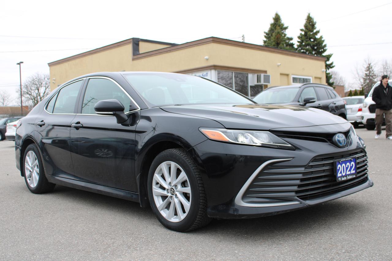 2022 Toyota Camry HYBRID LE Auto Photo