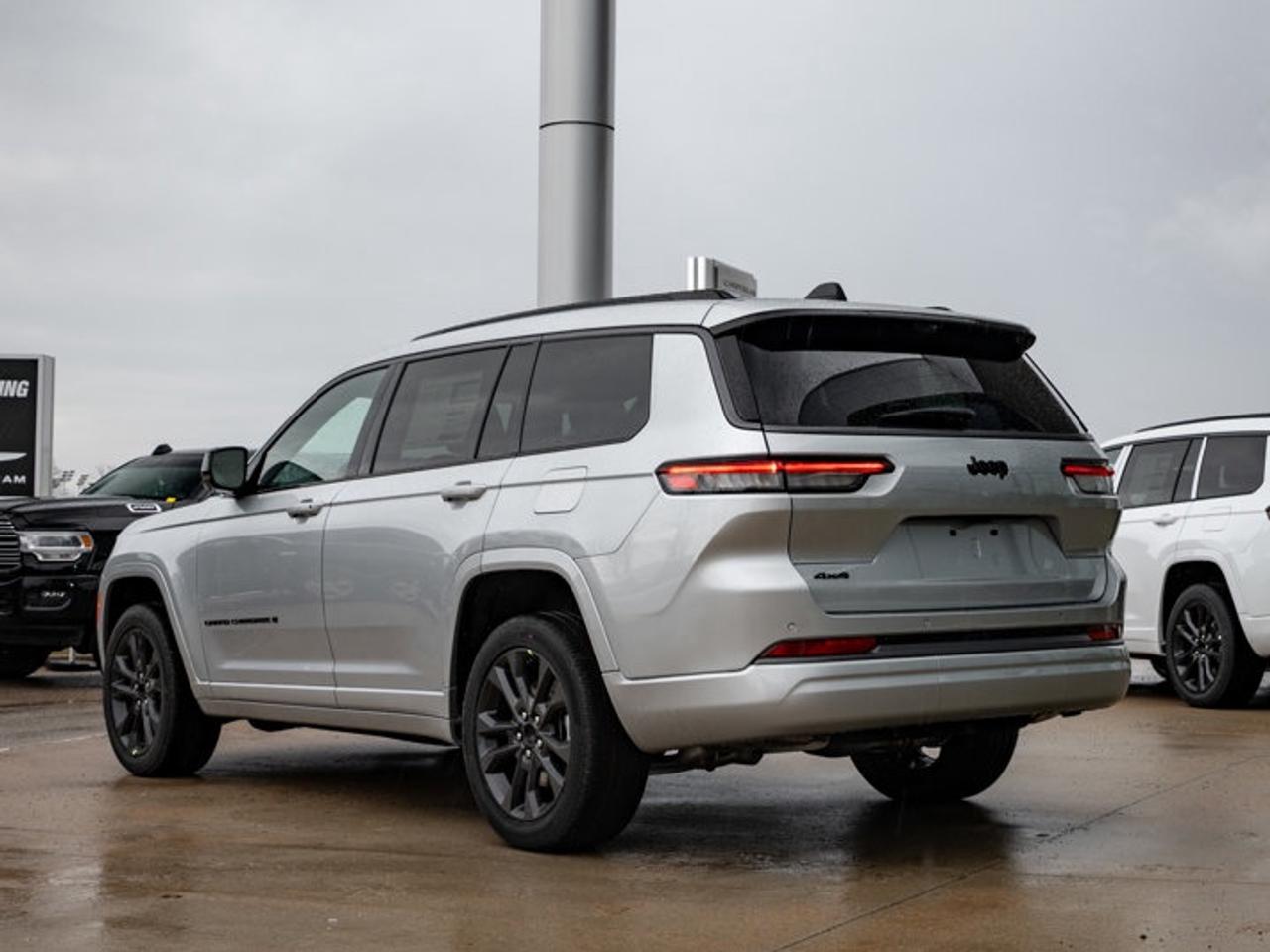 2026 Jeep Grand Cherokee L Limited Reserve Photo