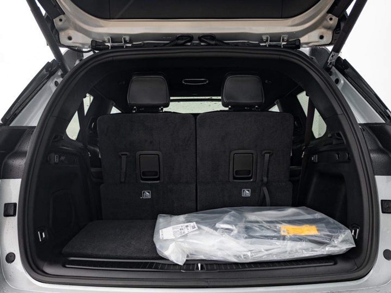 2026 Jeep Grand Cherokee L Limited Reserve Photo