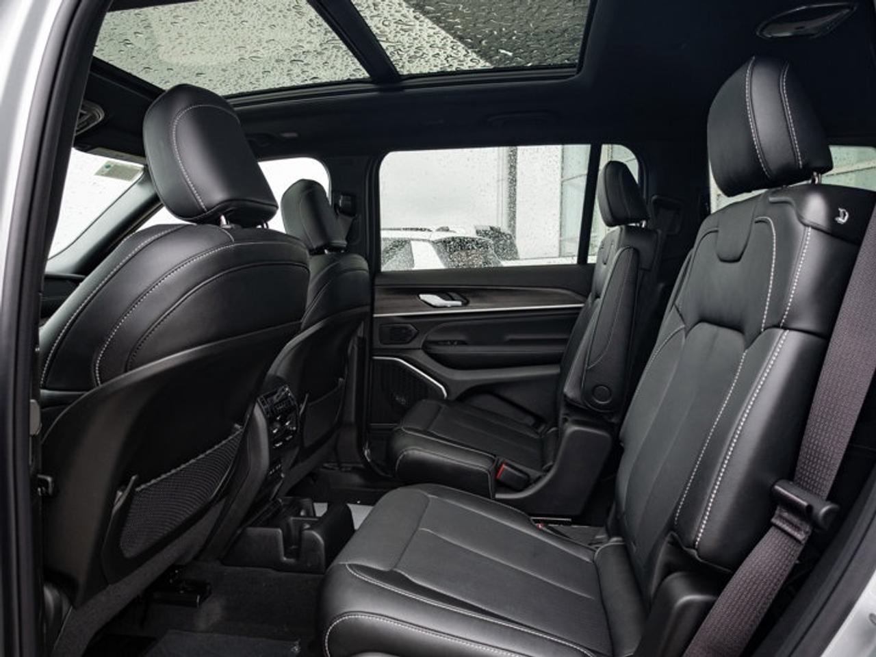 2026 Jeep Grand Cherokee L Limited Reserve Photo