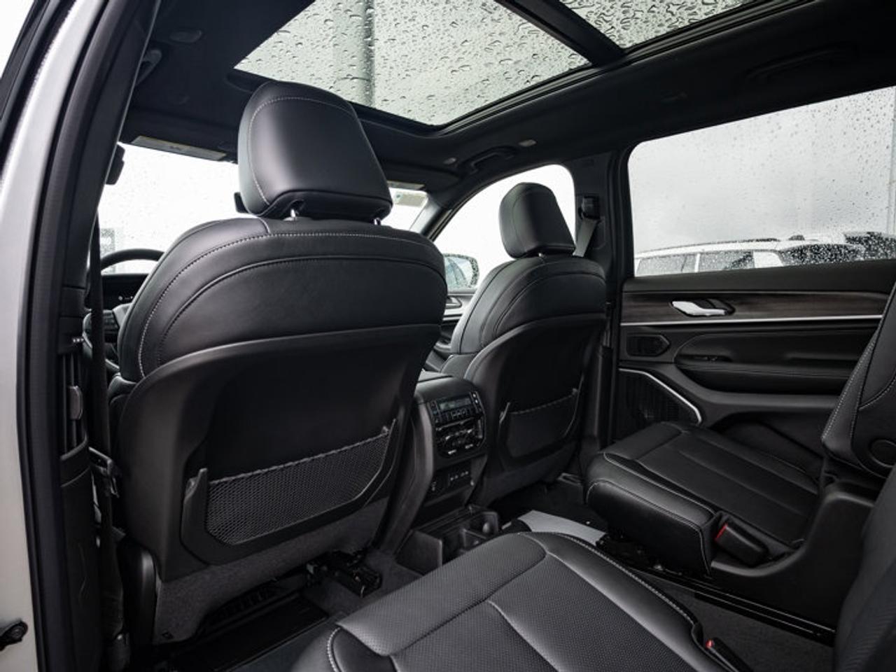 2026 Jeep Grand Cherokee L Limited Reserve Photo