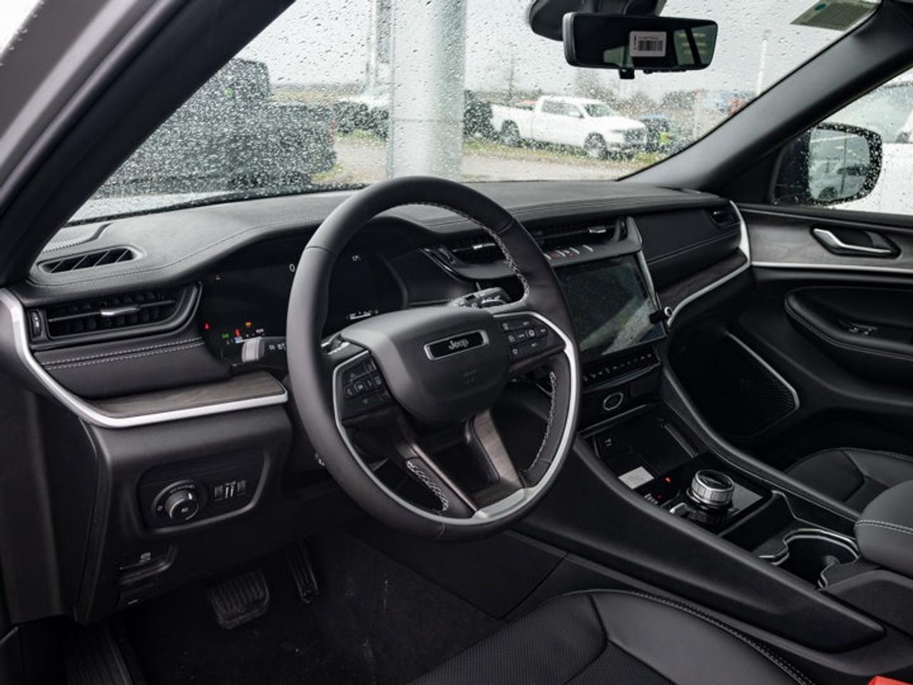 2026 Jeep Grand Cherokee L Limited Reserve Photo
