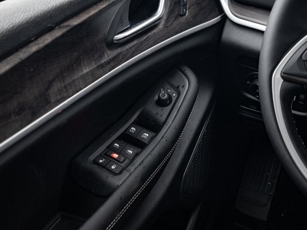2026 Jeep Grand Cherokee L Limited Reserve Photo