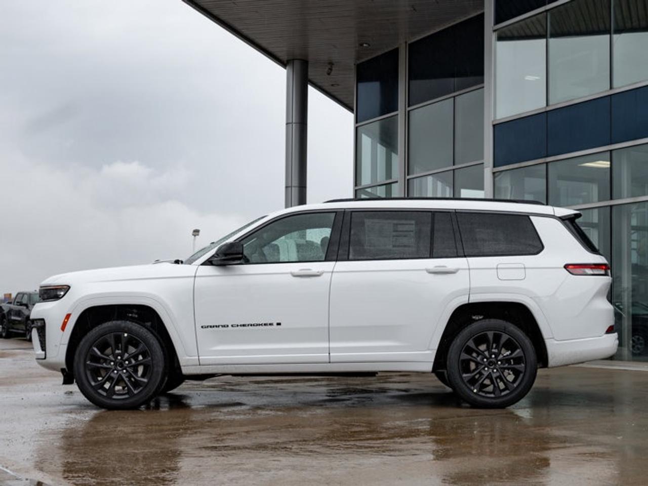 2026 Jeep Grand Cherokee L Limited Reserve Photo