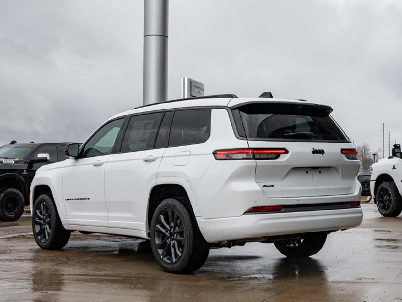 2026 Jeep Grand Cherokee L Limited Reserve Photo