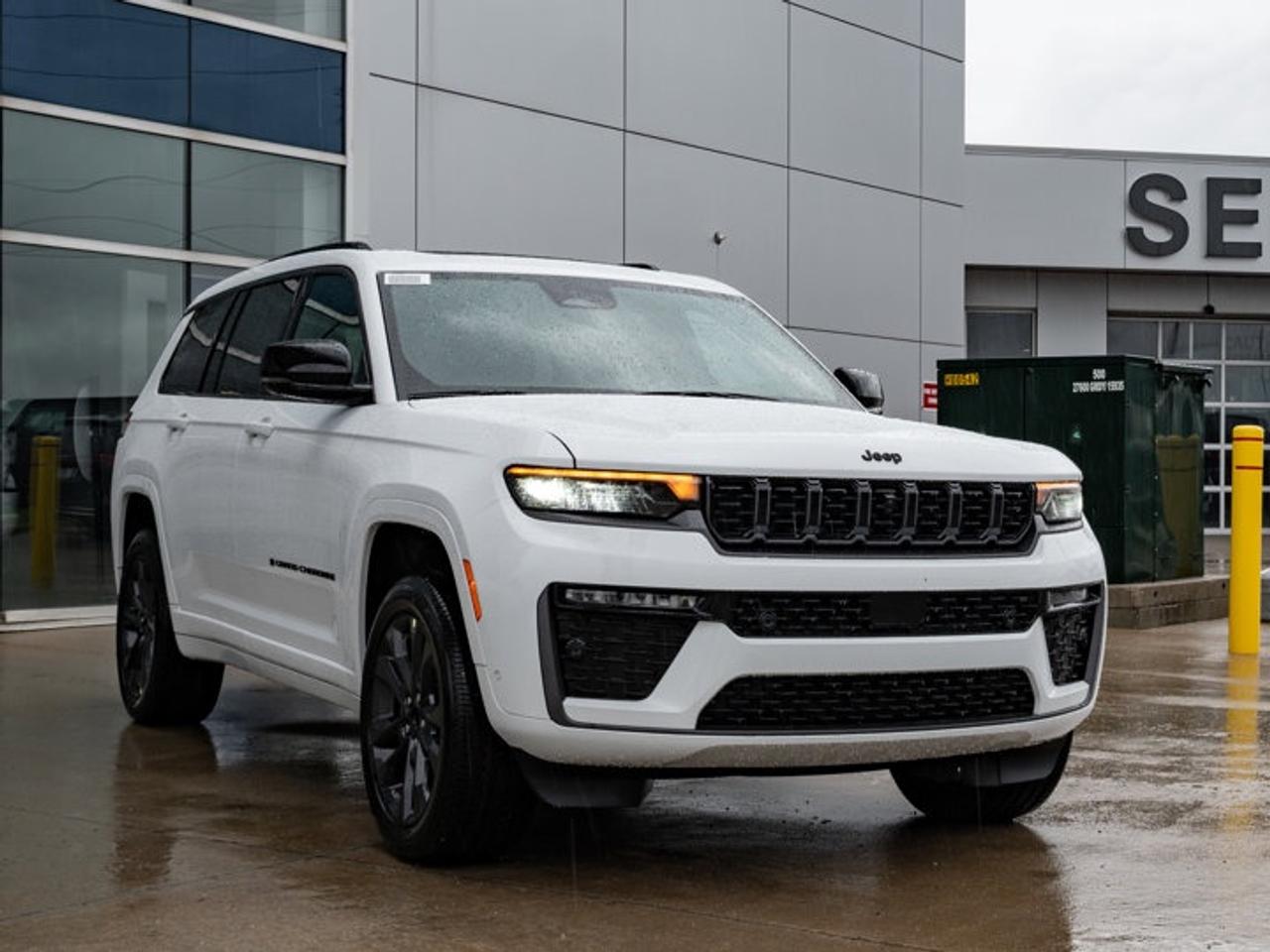 2026 Jeep Grand Cherokee L Limited Reserve Photo