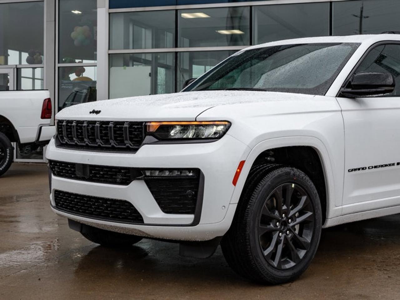 2026 Jeep Grand Cherokee L Limited Reserve Photo
