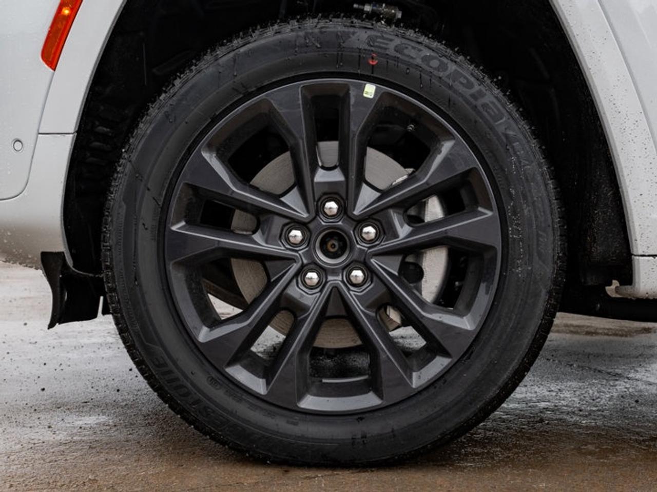 2026 Jeep Grand Cherokee L Limited Reserve Photo
