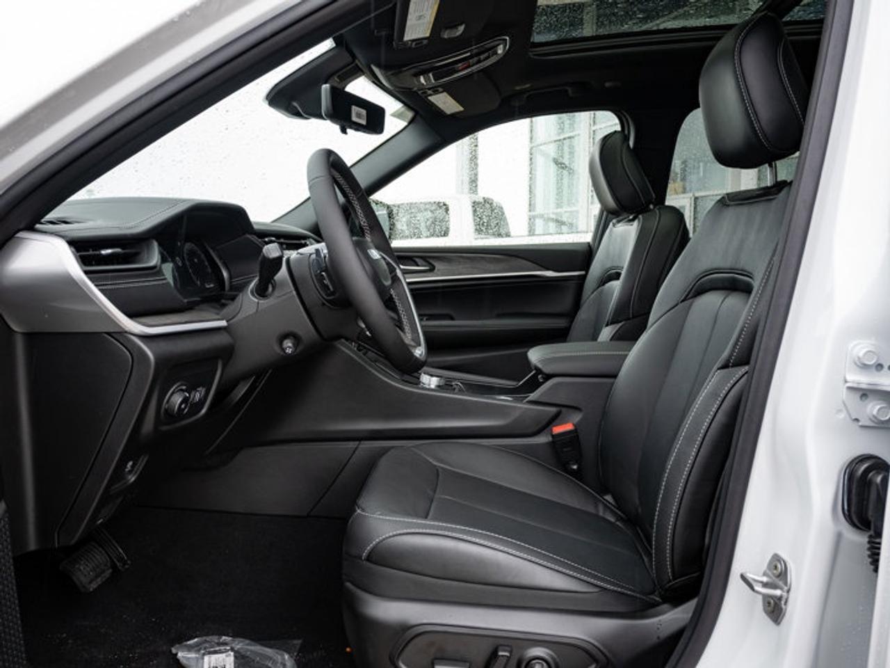 2026 Jeep Grand Cherokee L Limited Reserve Photo