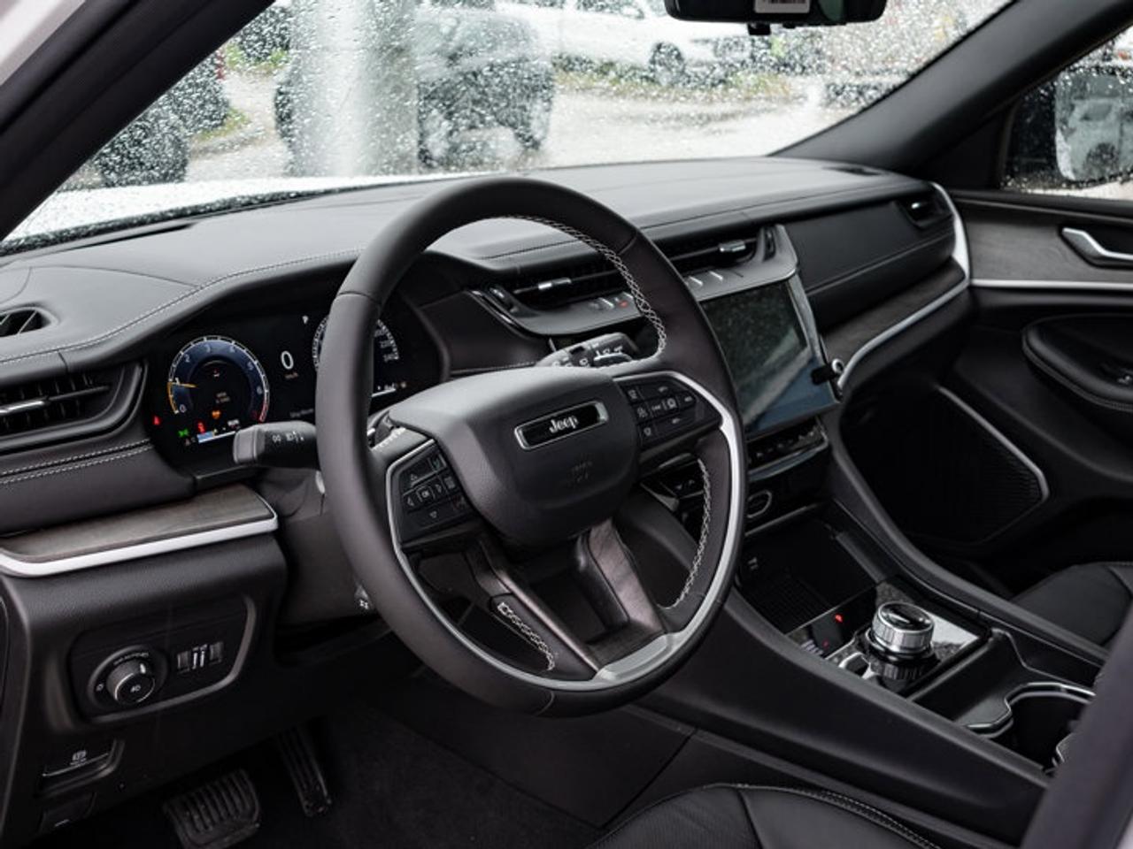 2026 Jeep Grand Cherokee L Limited Reserve Photo