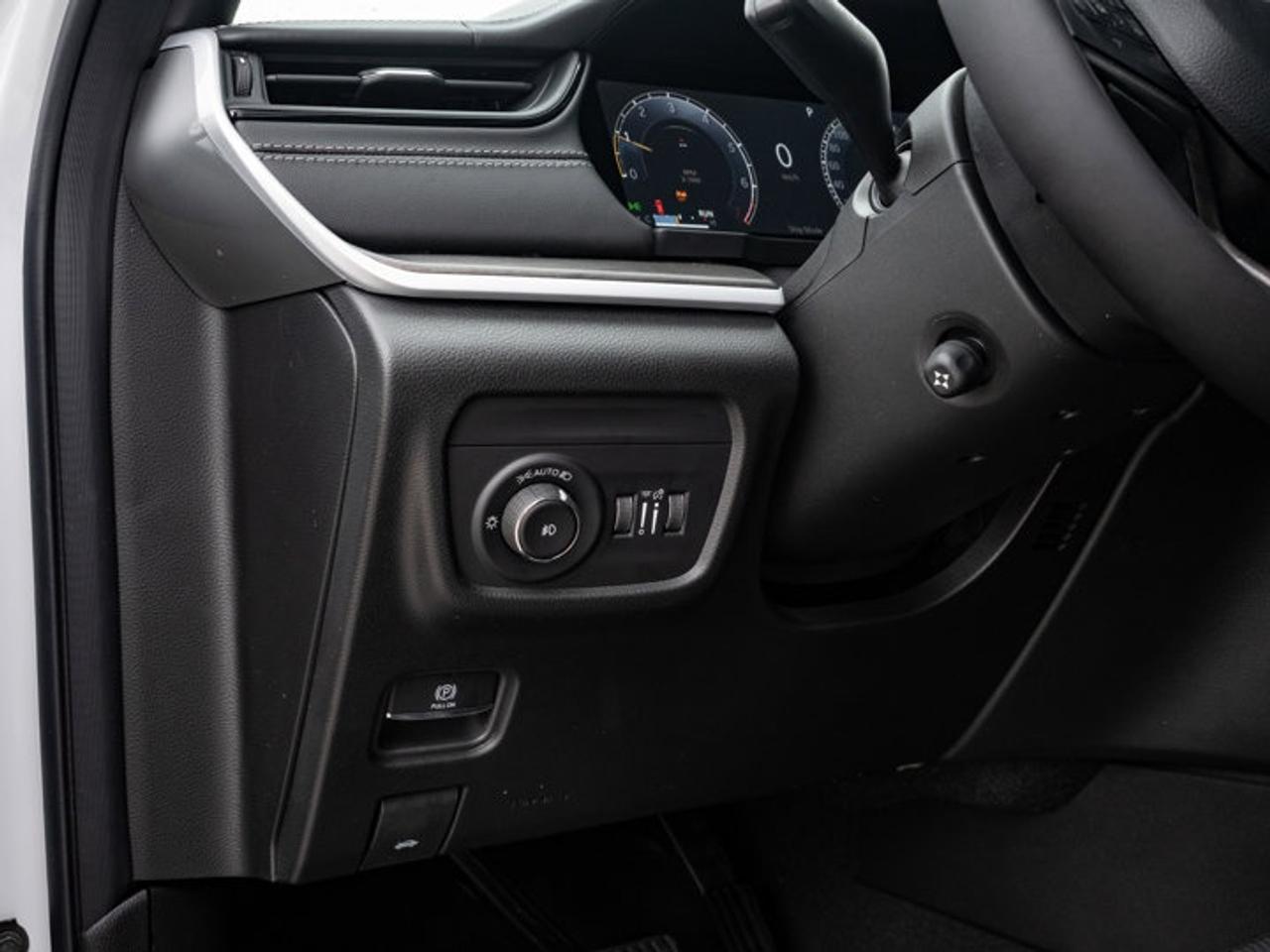 2026 Jeep Grand Cherokee L Limited Reserve Photo