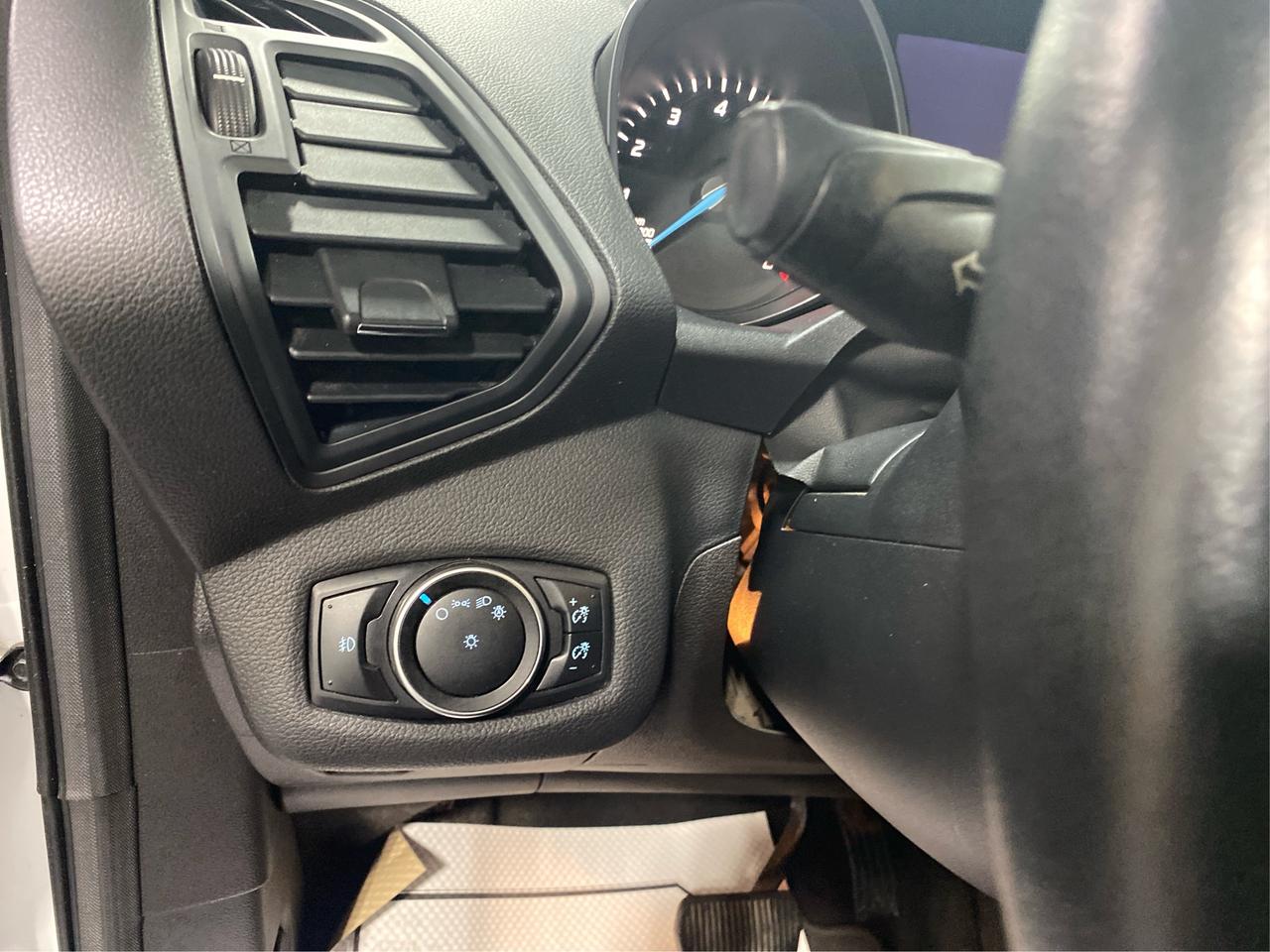 2015 Ford Escape SE Photo