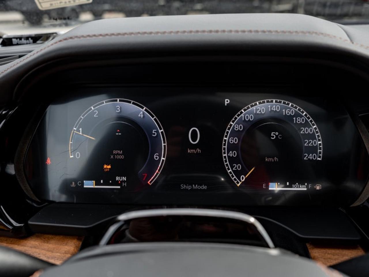 2026 Jeep Grand Cherokee Summit Photo3