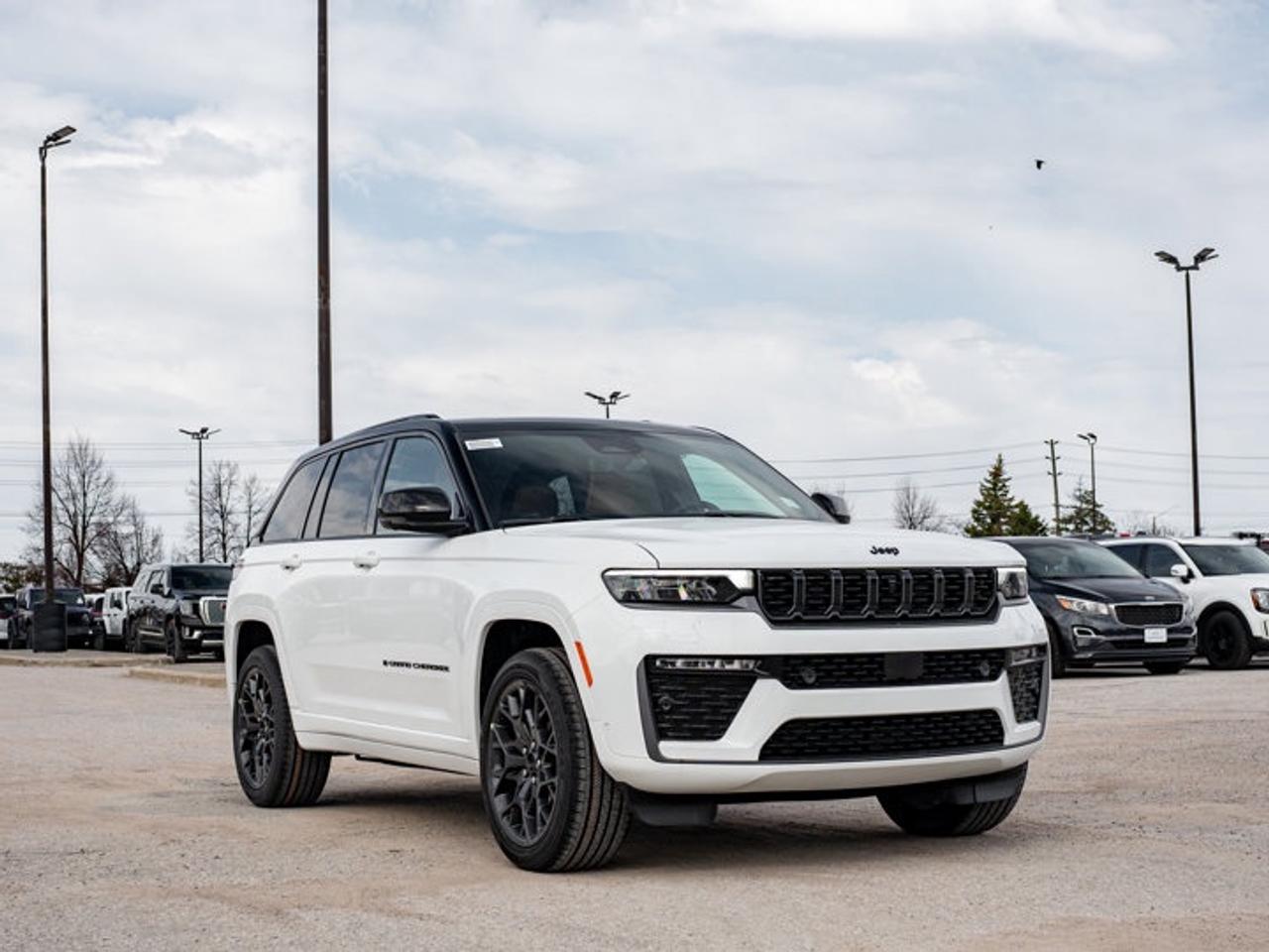 2026 Jeep Grand Cherokee Summit Photo
