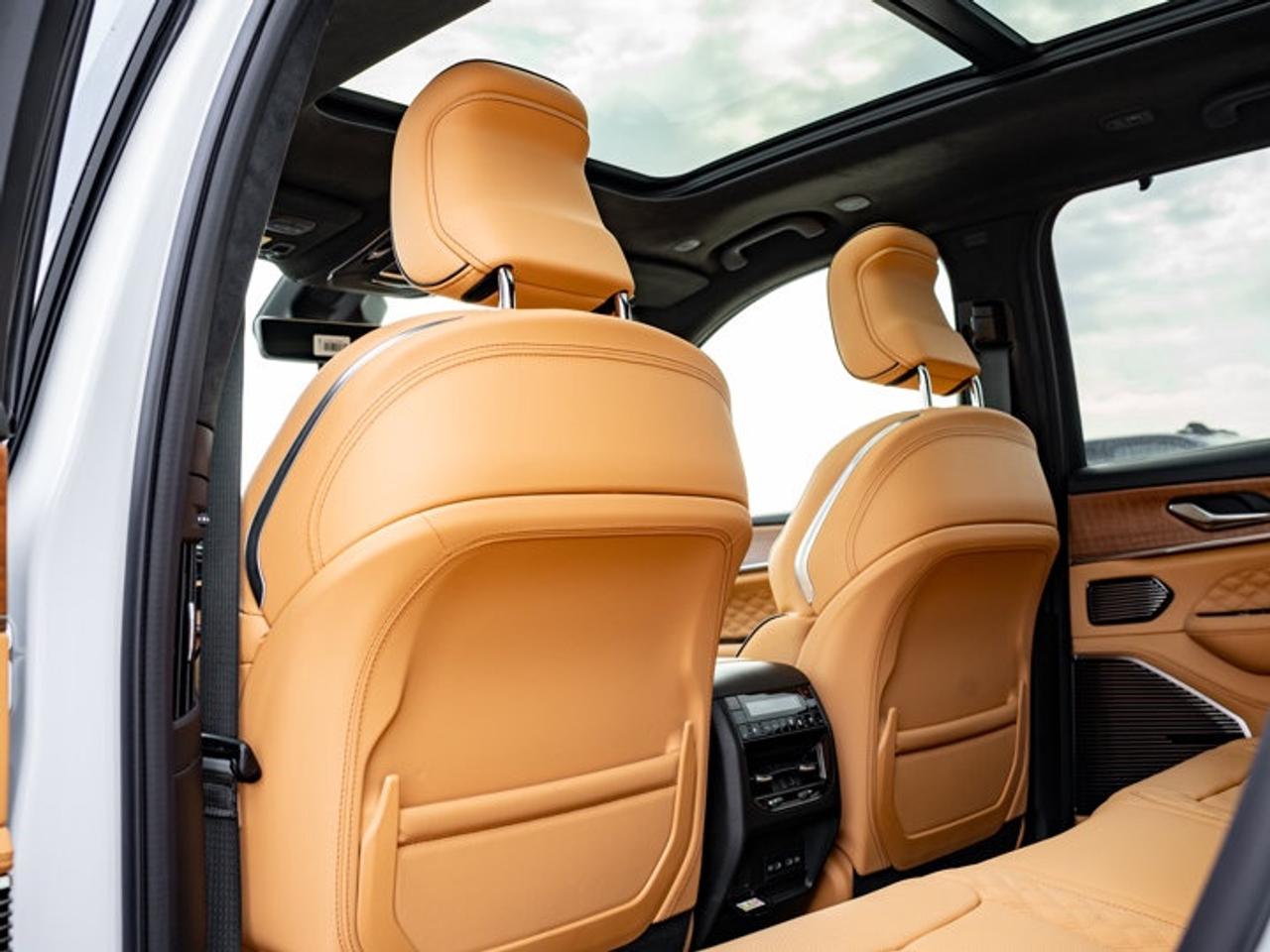 2026 Jeep Grand Cherokee Summit Photo