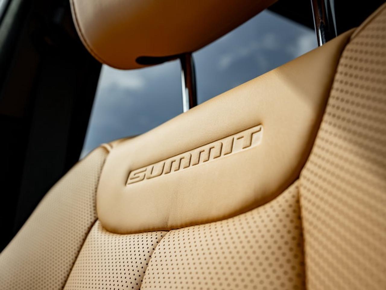 2026 Jeep Grand Cherokee Summit Photo