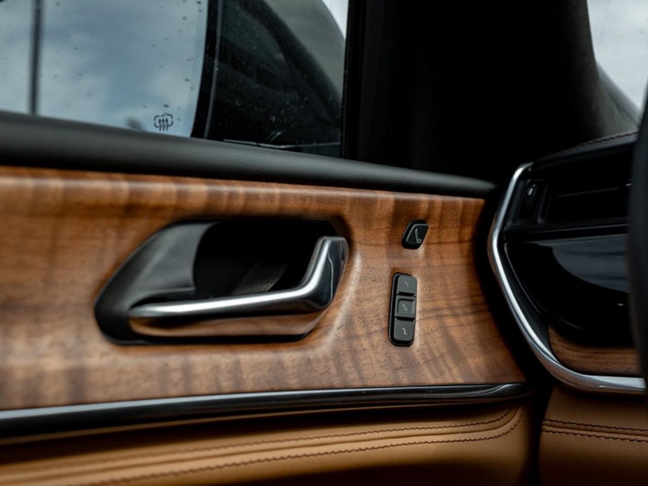 2026 Jeep Grand Cherokee Summit Photo