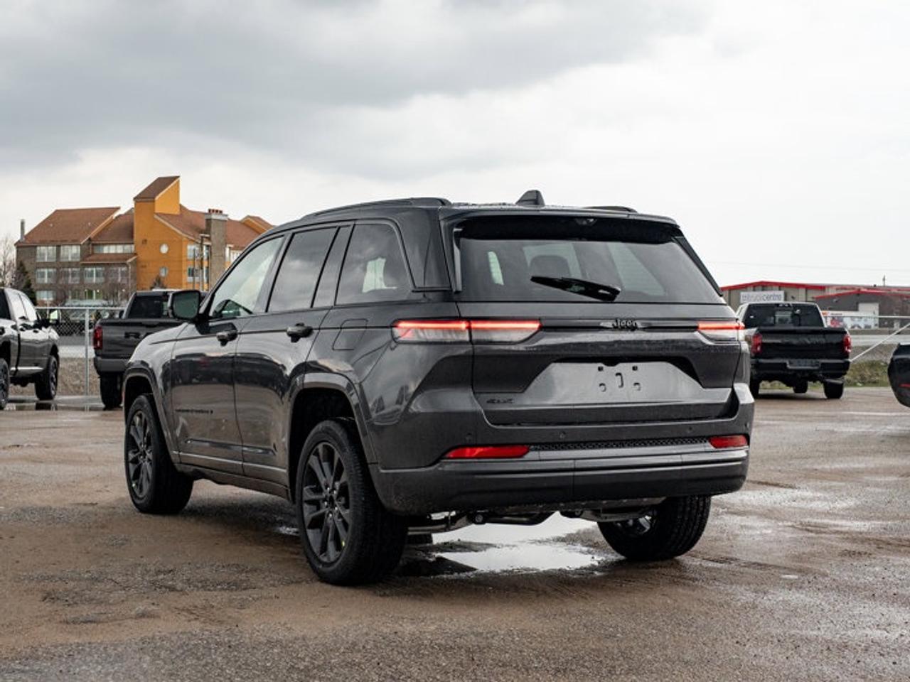 2026 Jeep Grand Cherokee Limited Reserve Photo