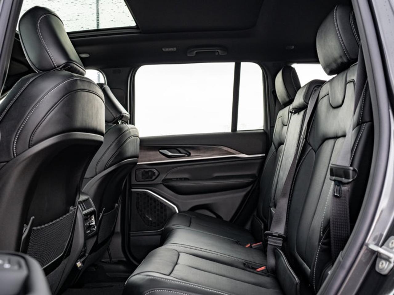 2026 Jeep Grand Cherokee Limited Reserve Photo