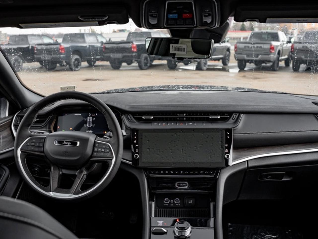 2026 Jeep Grand Cherokee Limited Reserve Photo