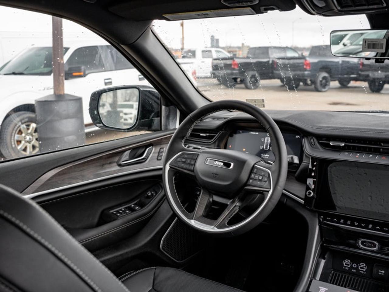 2026 Jeep Grand Cherokee Limited Reserve Photo