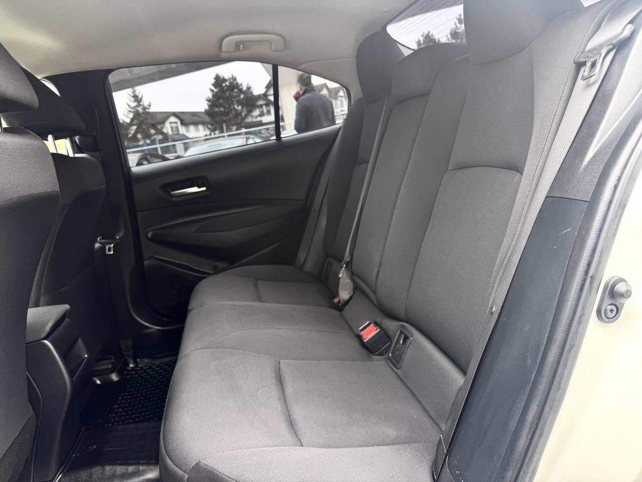 2021 Toyota Corolla FINANCING AVAILABLE Photo14