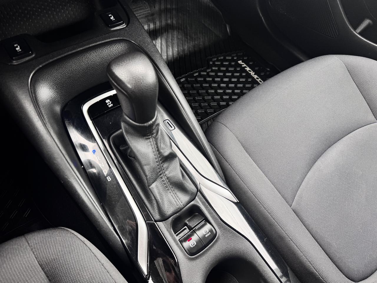 2021 Toyota Corolla FINANCING AVAILABLE Photo12