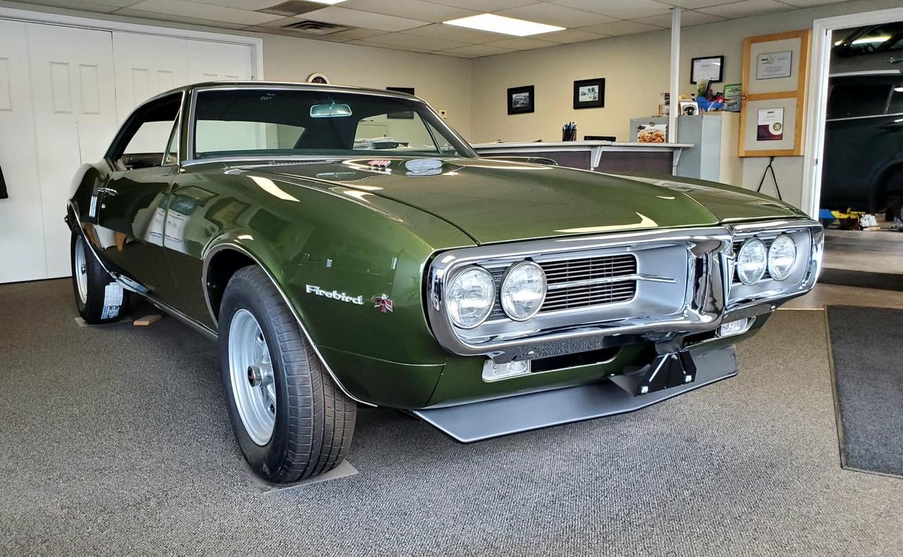 1967 Pontiac Firebird 400 Photo2