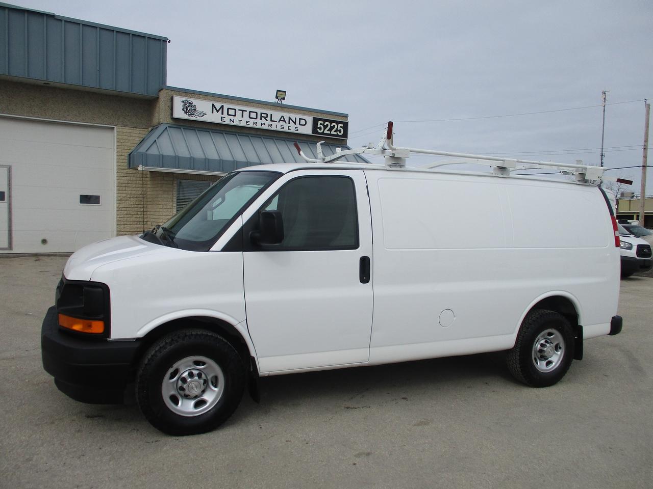 2017 Chevrolet Express Cargo 2500 RWD