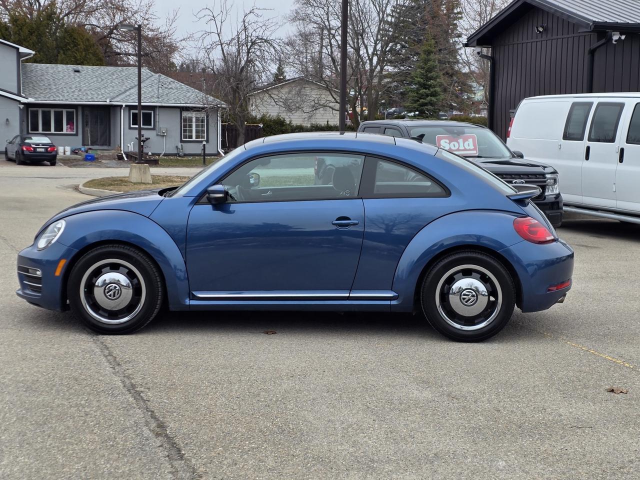 2018 Volkswagen Beetle 2.0T SE Photo
